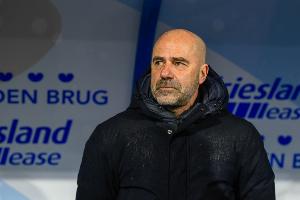 埃因霍温主帅:球队就像F1赛车需要持续优化,我们走在正确道路上 埃因霍温主帅:球队就像F1赛车需要持续优化,我们走在正确道路上