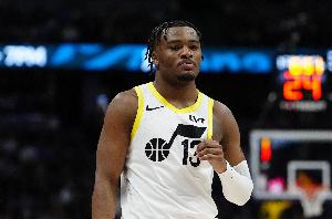 爵士官方:科利尔右腿筋拉伤的康复进展顺利 将在一周后重新评估 爵士官方:科利尔右腿筋拉伤的康复进展顺利 将在一周后重新评估