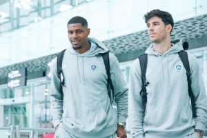 🛫奔赴武汉 🔛开启客场征程 🛫奔赴武汉 🔛开启客场征程