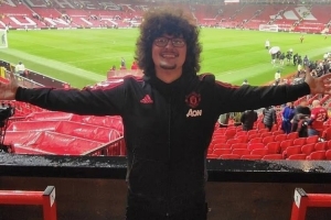 邮报:曼联决定对袭击网红的球迷处以无限期禁止入场的处罚 邮报:曼联决定对袭击网红的球迷处以无限期禁止入场的处罚