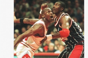 强强对话!美媒晒乔丹和大梦同框照:揭幕战的亚历山大和申京 强强对话!美媒晒乔丹和大梦同框照:揭幕战的亚历山大和申京