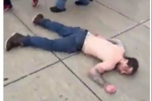 美网友热议:谢泼德软得像屎一样 雷霆的进攻就叫“找到谢泼德” 美网友热议:谢泼德软得像屎一样 雷霆的进攻就叫“找到谢泼德”