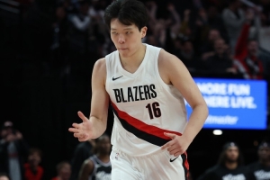 阿夫迪亚:我很期待看到杨瀚森在波特兰开车兜风 别向我请教开车 阿夫迪亚:我很期待看到杨瀚森在波特兰开车兜风 别向我请教开车