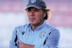 旧将:那不勒斯正在为紧密的赛程付出代价,他们的注意力不够集中 旧将:那不勒斯正在为紧密的赛程付出代价,他们的注意力不够集中