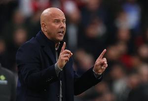 詹俊谈利物浦轮换:可以给戈麦斯首发机会,萨拉赫伊萨克先当替补 詹俊谈利物浦轮换:可以给戈麦斯首发机会,萨拉赫伊萨克先当替补