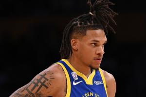 赚到了？勇士56号秀理查德丝毫不怯场 顶上轮换贡献5分1板1助1断