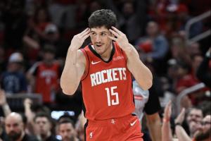 凯记吐槽谢泼德防守:SGA就这么走进去然后上篮了😧 凯记吐槽谢泼德防守:SGA就这么走进去然后上篮了😧