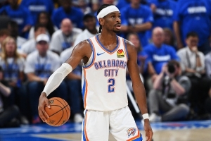 亚历山大在揭幕战加时取胜&35分5助攻多次抢断 89年乔丹后首人 亚历山大在揭幕战加时取胜&35分5助攻多次抢断 89年乔丹后首人