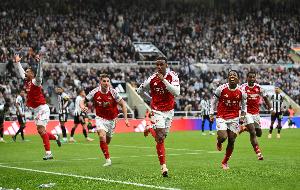 2013年来,马竞在欧冠中首度被对手通过任意球头球破门得分 2013年来,马竞在欧冠中首度被对手通过任意球头球破门得分