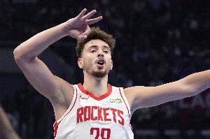 揭幕战砍至少25分5板5助5三分!申京成历史首位达此成就的中锋 揭幕战砍至少25分5板5助5三分!申京成历史首位达此成就的中锋