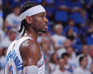 大闸!SGA死亡贴防伊森!造成火箭24秒违例失误 大闸!SGA死亡贴防伊森!造成火箭24秒违例失误