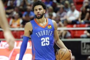 亚历山大:阿杰伊-米切尔懂怎么打球侵略性很强 不回避关键时刻 亚历山大:阿杰伊-米切尔懂怎么打球侵略性很强 不回避关键时刻