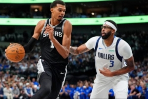 文班亚马跨浓眉;费城的新小艾;杨瀚森首战 文班亚马跨浓眉;费城的新小艾;杨瀚森首战