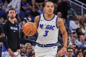 强力补充!贝恩18中7&三分7中3拿到23分 另有4板3助2帽 强力补充!贝恩18中7&三分7中3拿到23分 另有4板3助2帽