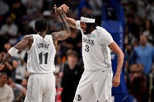 巴克利:若浓眉保持健康&欧文回归 独行侠将是西部第二好的球队 巴克利:若浓眉保持健康&欧文回归 独行侠将是西部第二好的球队