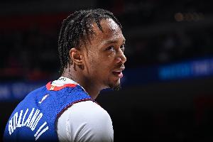 霍兰谈失利:坚持既定路线情绪不要有大起伏 像团队一样团结一起 霍兰谈失利:坚持既定路线情绪不要有大起伏 像团队一样团结一起