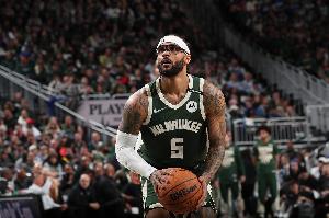 外线有谱!特伦特半场三分6中3贡献9分3板2断 正负值+17 外线有谱!特伦特半场三分6中3贡献9分3板2断 正负值+17