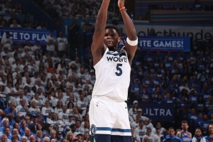 昨天是亚历山大今天是爱德华兹 超级球星总有关键时刻的表现 昨天是亚历山大今天是爱德华兹 超级球星总有关键时刻的表现