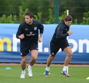 卡佩罗:我愈发觉得丁丁和小麦难以共存,就像当年英格兰的双德 卡佩罗:我愈发觉得丁丁和小麦难以共存,就像当年英格兰的双德