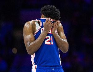 灾难!恩比德20分钟9中1拿4分6板 三分4中0&正负值-16最低 灾难!恩比德20分钟9中1拿4分6板 三分4中0&正负值-16最低