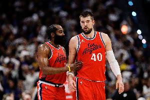 养生篮球?快船半场仅3次罚球 哈登2次&祖巴茨1次 养生篮球?快船半场仅3次罚球 哈登2次&祖巴茨1次