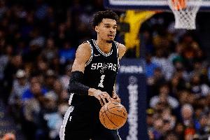 考辛斯:詹杜库退役后谁是联盟门面?文班今天就给了我们答案 考辛斯:詹杜库退役后谁是联盟门面?文班今天就给了我们答案