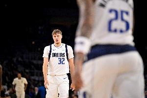 基德谈首发:攻防两端都表现出色&希望打好开局 但不会一成不变 基德谈首发:攻防两端都表现出色&希望打好开局 但不会一成不变