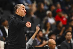 揭幕战惨败爵士!泰伦-卢揽责:我们打得像屎一样 责任在我! 揭幕战惨败爵士!泰伦-卢揽责:我们打得像屎一样 责任在我!