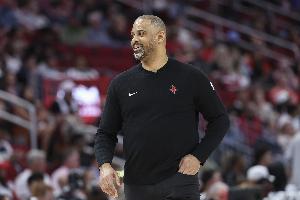 奥科吉:我很愿意接受乌度卡的指导 球员有时会忽略被指导的价值 奥科吉:我很愿意接受乌度卡的指导 球员有时会忽略被指导的价值