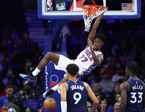 0.00001%的概率!这是埃奇库姆的奇迹 恩比德乔治有危机感了吗? 0.00001%的概率!这是埃奇库姆的奇迹 恩比德乔治有危机感了吗?