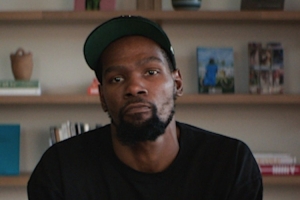 杜兰特纪录片登陆Netflix 23-24赛季已开始跟拍 将延续至退役 杜兰特纪录片登陆Netflix 23-24赛季已开始跟拍 将延续至退役