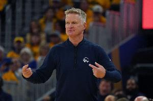 科尔谈NBA和博彩合作:球员经常在社媒收到因赌球输钱的恶毒留言 科尔谈NBA和博彩合作:球员经常在社媒收到因赌球输钱的恶毒留言