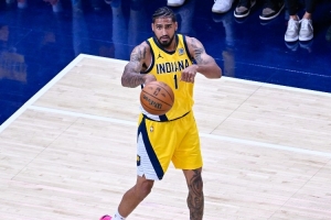 外线就是不开!托平18中8拿到20分5板3助2断 但三分8中0 外线就是不开!托平18中8拿到20分5板3助2断 但三分8中0