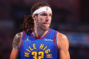 奥康纳:戈登投篮取得巨大进步 他大学罚球命中率42% 努力有回报 奥康纳:戈登投篮取得巨大进步 他大学罚球命中率42% 努力有回报