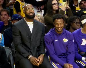 明日战森林狼!湖人伤病报告:詹姆斯 克莱伯 蒂耶罗继续缺阵 明日战森林狼!湖人伤病报告:詹姆斯 克莱伯 蒂耶罗继续缺阵