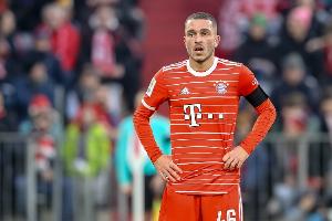 记者:海登海姆希望长期留住小伊布,计划与拜仁谈判 记者:海登海姆希望长期留住小伊布,计划与拜仁谈判