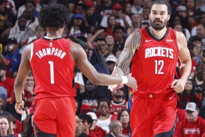 美记:阿门和亚当斯都拉不开空间 申京保持三分威胁火箭就好打些 美记:阿门和亚当斯都拉不开空间 申京保持三分威胁火箭就好打些