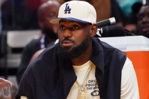 Skip:詹姆斯真的很喜欢达蒙-琼斯 一直试图在人生道路上帮助他 Skip:詹姆斯真的很喜欢达蒙-琼斯 一直试图在人生道路上帮助他