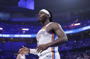 今天雷霆客战步行者 多特可以出战 卡森-华莱士因膝盖扭伤缺阵 今天雷霆客战步行者 多特可以出战 卡森-华莱士因膝盖扭伤缺阵