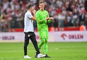 什琴斯尼:不清楚莱万是否能赶上国家德比,但他的伤情没预计严重 什琴斯尼:不清楚莱万是否能赶上国家德比,但他的伤情没预计严重