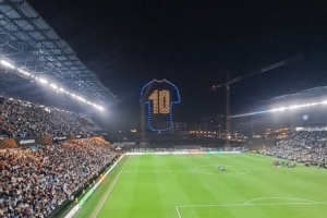 阿斯帕斯为塞尔塔出场534次队史最多,俱乐部无人机表演致敬 阿斯帕斯为塞尔塔出场534次队史最多,俱乐部无人机表演致敬