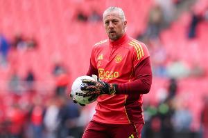 本赛季欧冠最年长球员排行榜:帕斯维尔居首,诺伊尔、莱万在列 本赛季欧冠最年长球员排行榜:帕斯维尔居首,诺伊尔、莱万在列