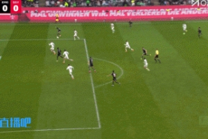 可惜!凯恩点球点附近接队友倒三角,推射没打上力被门将扑出 可惜!凯恩点球点附近接队友倒三角,推射没打上力被门将扑出