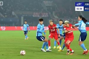 单场乌龙+送点!李提香拉倒卡多索送点,卡多索点射河南2-1浙江 单场乌龙+送点!李提香拉倒卡多索送点,卡多索点射河南2-1浙江