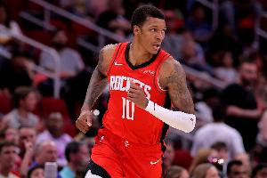 哐哐打铁!小贾巴里-史密斯14投3中 得到11分6篮板2助攻 哐哐打铁!小贾巴里-史密斯14投3中 得到11分6篮板2助攻