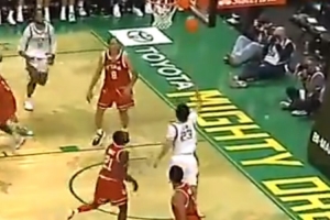 很帅啊!林葳接手递手传球顺势转身摆脱防守 潇洒上篮丝滑得分 很帅啊!林葳接手递手传球顺势转身摆脱防守 潇洒上篮丝滑得分