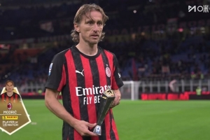 40岁打满全场1助攻3关键传球!莫德里奇当选全场最佳球员 40岁打满全场1助攻3关键传球!莫德里奇当选全场最佳球员