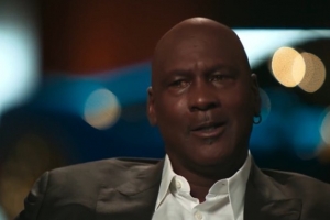 美记:乔丹在一堆孩子面前可能根本没把球投进 他不好意思直说 美记:乔丹在一堆孩子面前可能根本没把球投进 他不好意思直说