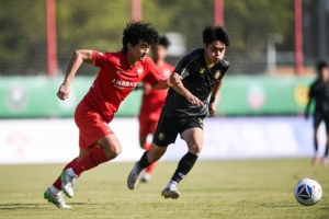 中乙联赛第30轮 上海海港富盛经开队主场1比1温州俱乐部中胤队 中乙联赛第30轮 上海海港富盛经开队主场1比1温州俱乐部中胤队