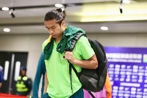 记者:张玉宁回归乃比江参与国安赛前合练,侯森身体原因缺席 记者:张玉宁回归乃比江参与国安赛前合练,侯森身体原因缺席